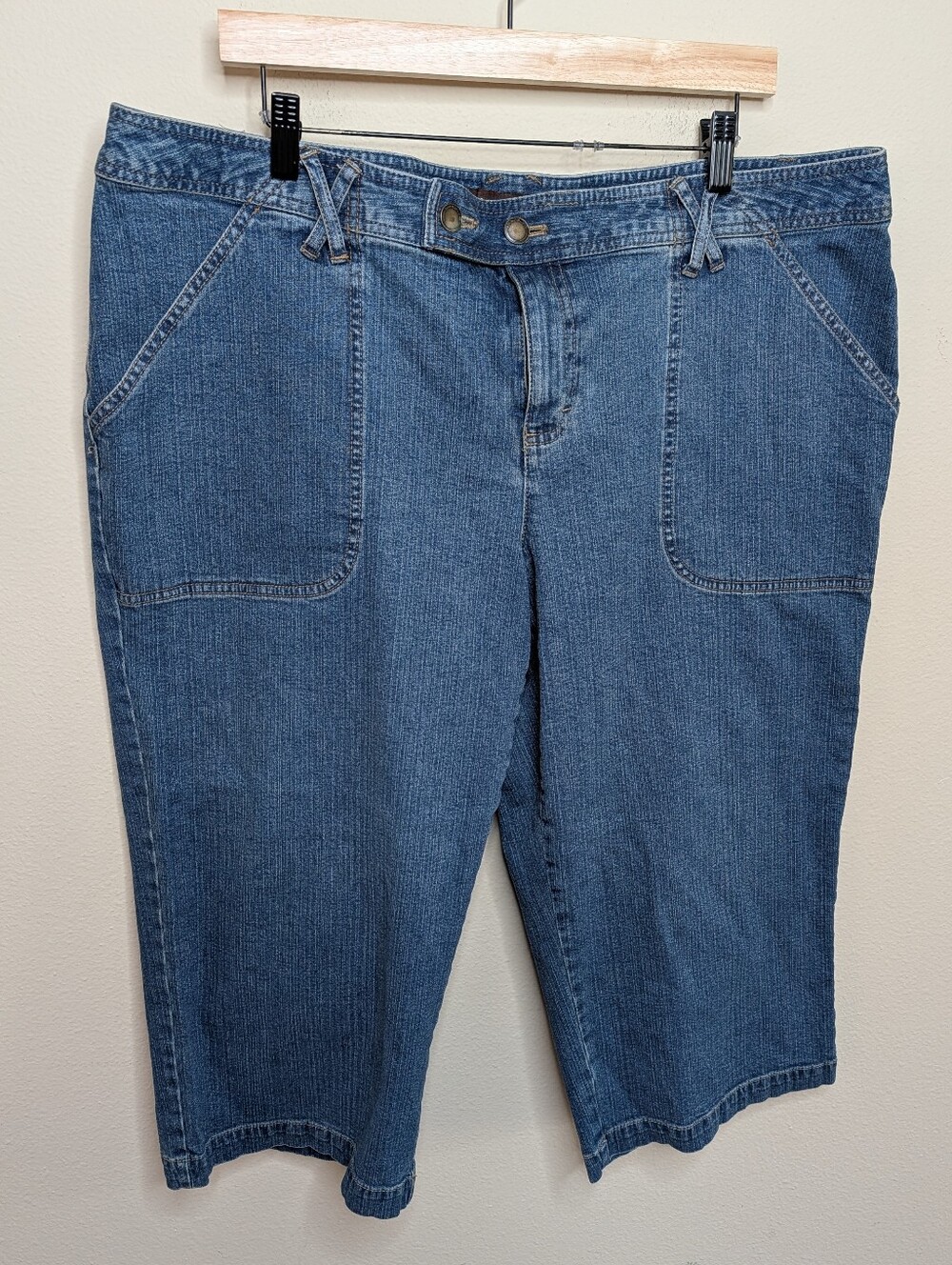 Bandolino‎ Woman Denim Capri Pants 18W